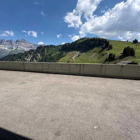 Design Neuf - Vue Dents Du Midi - Spot Vtt Et Rando 레 크로세트